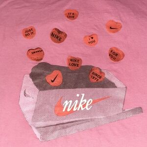 2017 Nike Valentines Day Pink Shoebox Hearts Tee Vintage Shirt